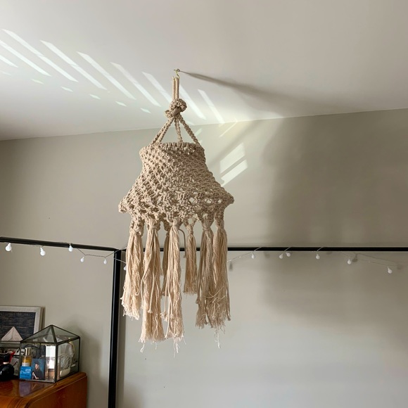 Boho macrame ceiling hanging - Picture 2 of 3
